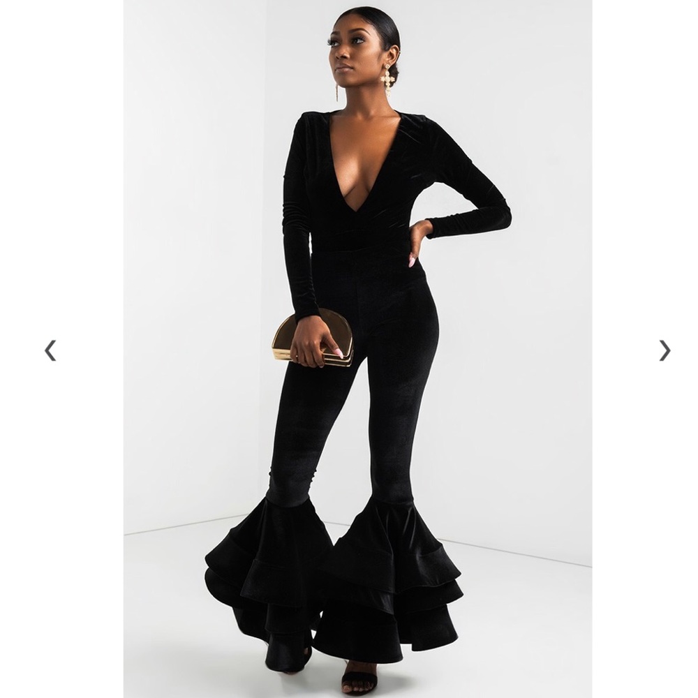 VELVET RUFFLE BOTTOM PANT